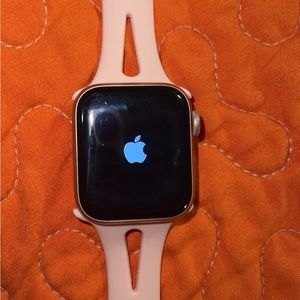 Used Apple Watch Series 4 in good condition